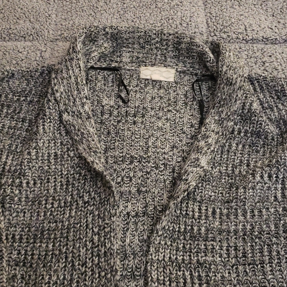 Cardigan - Picture 2 of 3